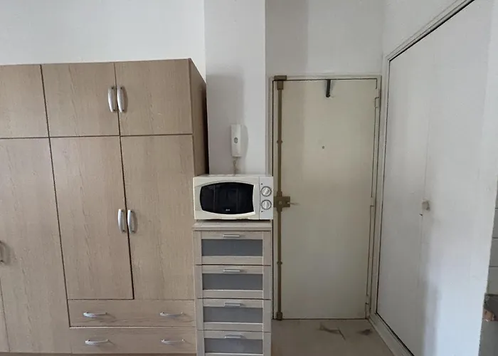 Proche De La Gare Sncf *